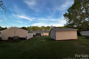 205 Linville Ct, Bessemer City, NC 28016 - Photo 34