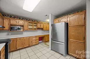 73 Waters Rd, Asheville, NC 28805 - Photo 14