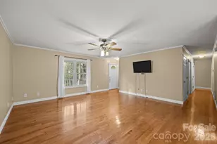 73 Waters Rd, Asheville, NC 28805 - Photo 8