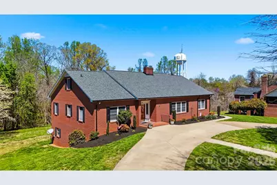 32 Falls Avenue, Granite Falls, NC 28630 - Photo 2