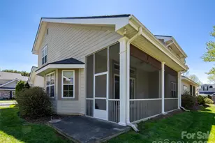 124 Towne Pl Dr, Hendersonville, NC 28792 - Photo 30