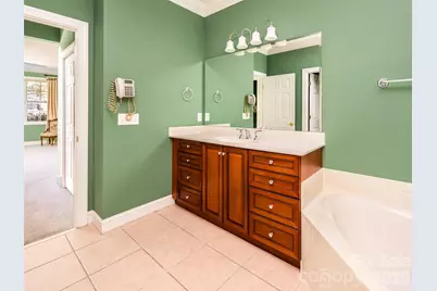 124 Towne Place Drive, Hendersonville, NC 28792 - Photo 16