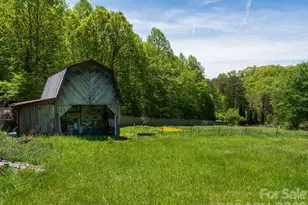 838 Hidden Valley Rd, Clyde, NC 28721 - Photo 4