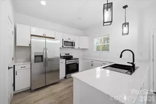 1413 Hateras Ave, Charlotte, NC 28216 - Photo 6