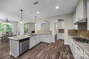 324 Kerrydale Ct, Clover, SC 29710 - Photo 10