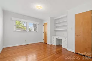 201 N Pine St, Lowell, NC 28098 - Photo 12