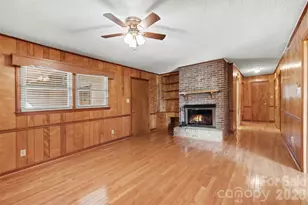 201 N Pine St, Lowell, NC 28098 - Photo 8