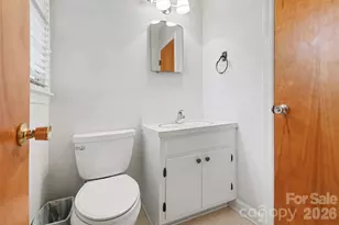 201 N Pine St, Lowell, NC 28098 - Photo 18