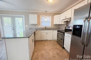 290 Salem Ave, Dallas, NC 28034 - Photo 2