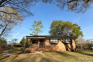 290 Salem Ave, Dallas, NC 28034 - Photo 1