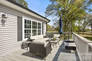 8927 Holdsclaw Rd, Terrell, NC 28682 - Photo 12