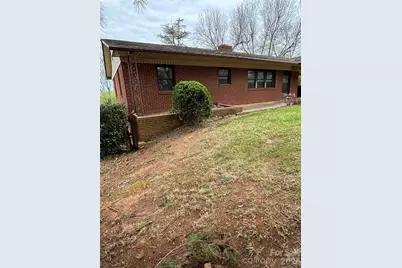 819 N Piedmont Avenue, Kings Mountain, NC 28086 - Photo 2