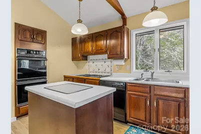 140 Meadowlark Drive, Tryon, NC 28782 - Photo 10