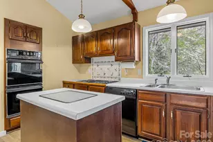 140 Meadowlark Dr, Tryon, NC 28782 - Photo 10