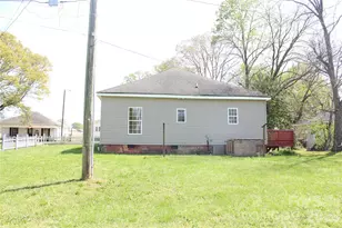 718 Live Oak St, Shelby, NC 28151 - Photo 6