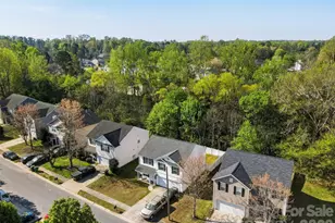 1217 Jordans Pond Ln, Charlotte, NC 28214 - Photo 2