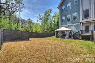 1500 Hawthorne Ln, Charlotte, NC 28205 - Photo 32