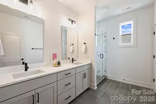 1500 Hawthorne Ln, Charlotte, NC 28205 - Photo 18