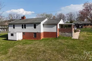 309 Morehead Dr, Marion, NC 28752 - Photo 6