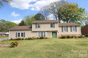 4048 Tamerlane Dr, Charlotte, NC 28205 - Photo 1