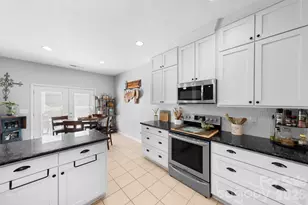 4212 Lawrence Daniel Dr, Matthews, NC 28104 - Photo 10