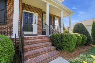 6712 Old Persimmon Dr, Charlotte, NC 28227 - Photo 2