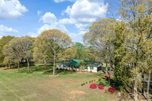 284 Blossom Hill Rd, Lincolnton, NC 28092 - Photo 2