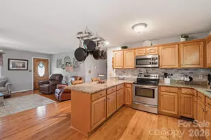 284 Blossom Hill Rd, Lincolnton, NC 28092 - Photo 10