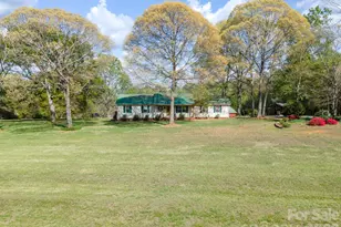 284 Blossom Hill Rd, Lincolnton, NC 28092 - Photo 1