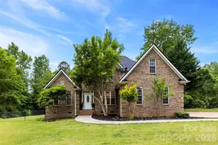 883 Silver Charm Ln, York, SC 29745 - Photo 2