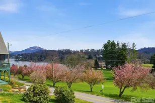 659 Golf Course Rd, Waynesville, NC 28786 - Photo 2