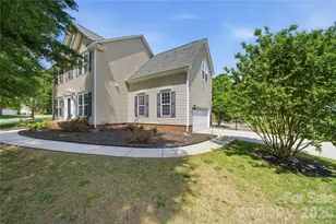 748 Beille Ln, Fort Mill, SC 29708 - Photo 2