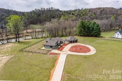118 McOwenben Pass, Lake Lure, NC 28746 - Photo 2