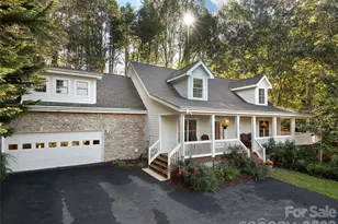 101 Skyview Dr, Asheville, NC 28804 - Photo 2