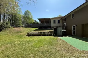 3309 40th Ave Pl NE, Hickory, NC 28601 - Photo 2