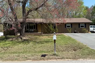 3309 40th Ave Pl NE, Hickory, NC 28601 - Photo 1