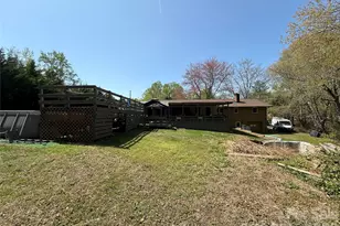 3309 40th Ave Pl NE, Hickory, NC 28601 - Photo 4