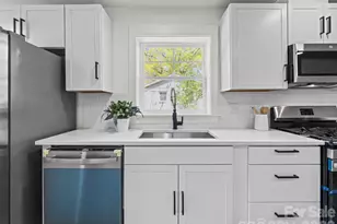 4817 Ridgeley Dr, Charlotte, NC 28208 - Photo 10