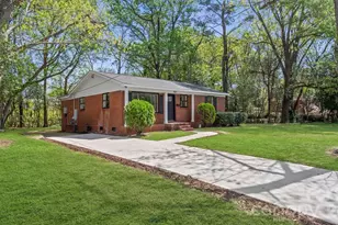 4817 Ridgeley Dr, Charlotte, NC 28208 - Photo 1