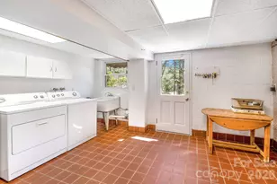 4 Dogwood Rd, Asheville, NC 28804 - Photo 42