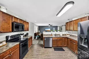 5045 Ashley Pl Dr, Bessemer City, NC 28016 - Photo 10