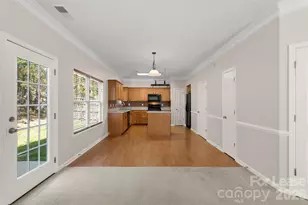 12427 Oakton Hunt Dr, Charlotte, NC 28262 - Photo 10