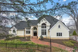 33 Elk Ridge Dr, Asheville, NC 28804 - Photo 2