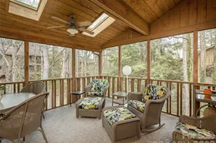 601 Red Oak Dr, Hendersonville, NC 28791 - Photo 10