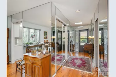 601 Red Oak Drive, Hendersonville, NC 28791 - Photo 4