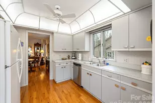 601 Red Oak Dr, Hendersonville, NC 28791 - Photo 14