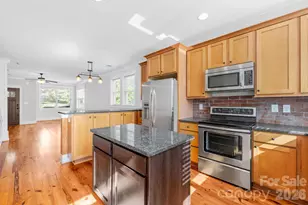 605 Village Main Cir, Davidson, NC 28036 - Photo 12