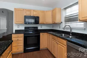 11751 Blue Tick Ct, Charlotte, NC 28269 - Photo 10