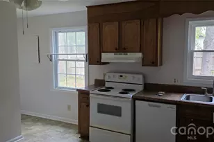 6 Fairway Dr, Asheville, NC 28805 - Photo 6