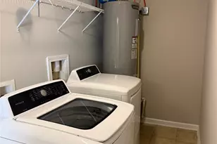 5009 Oak Pasture Ln, Charlotte, NC 28269 - Photo 12